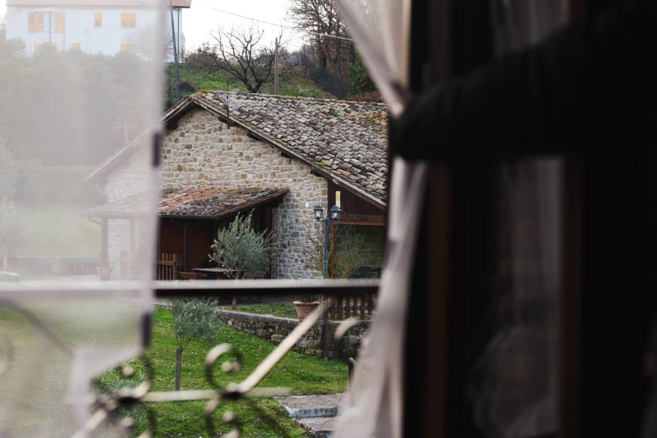 Agriturismo Ponte Di Riocchio 구비오 외부 사진