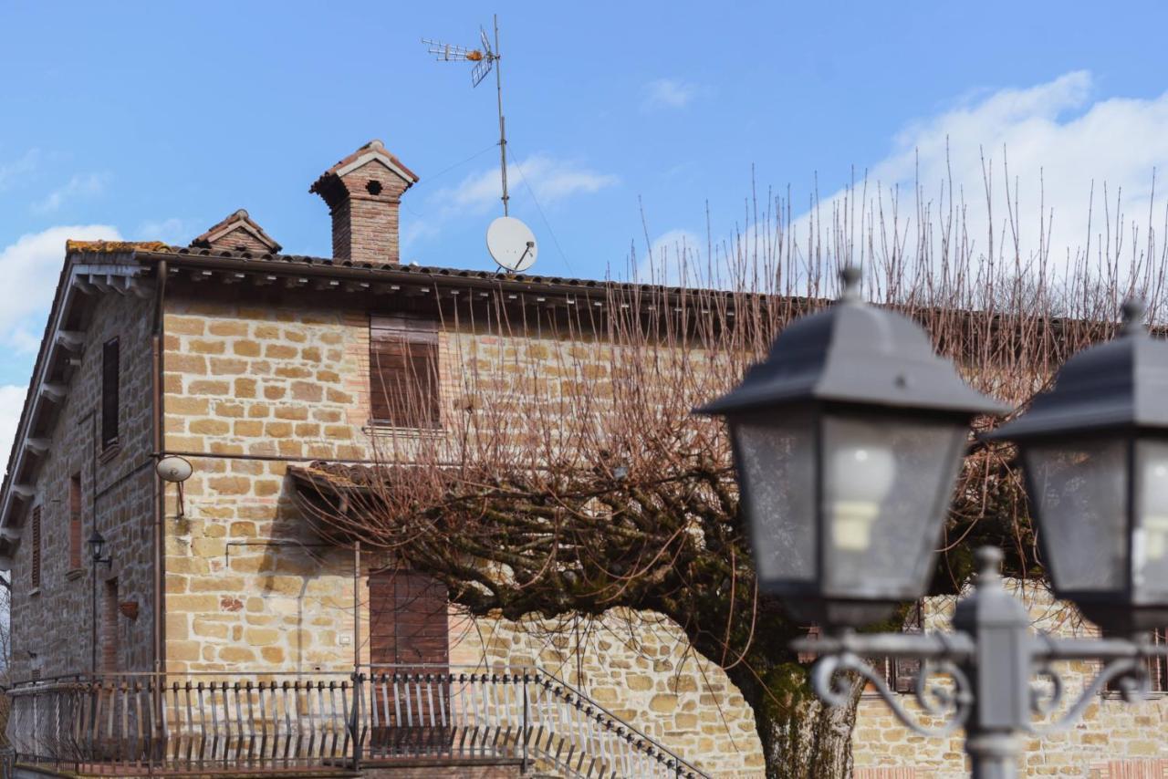 Agriturismo Ponte Di Riocchio 구비오 외부 사진