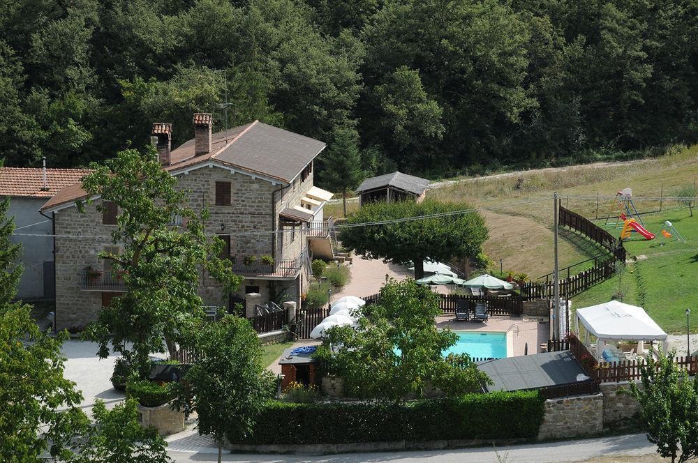 Agriturismo Ponte Di Riocchio 구비오 외부 사진