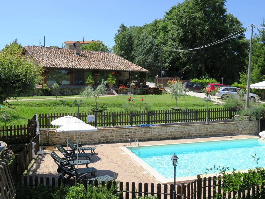 Agriturismo Ponte Di Riocchio 구비오 외부 사진