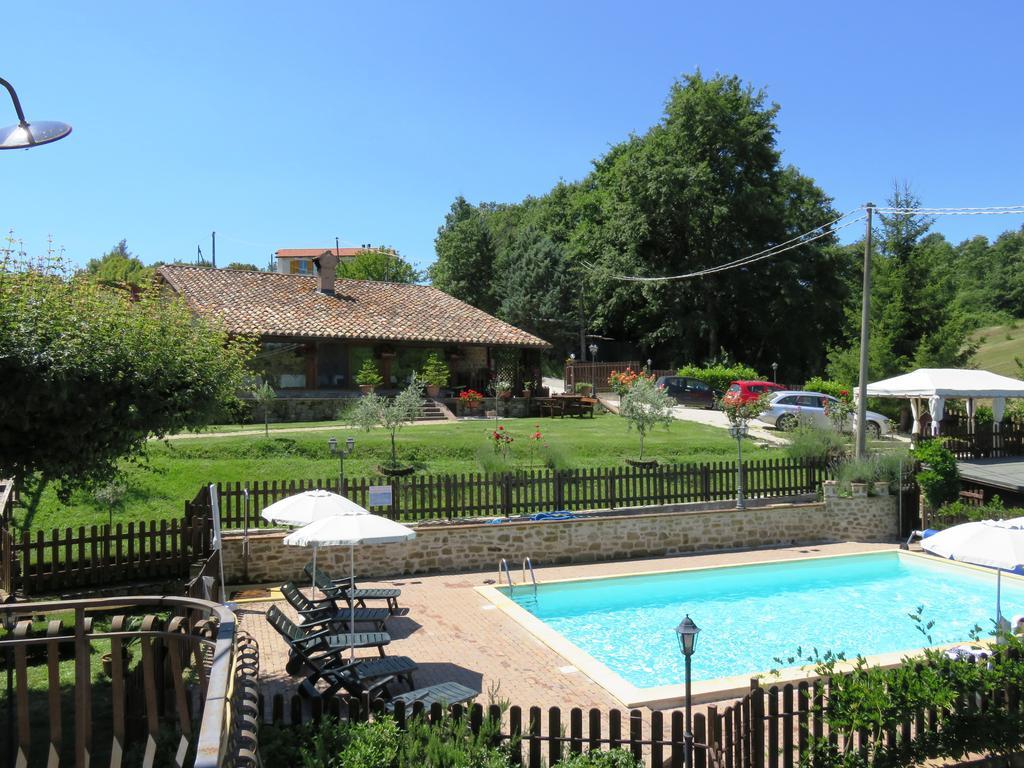 Agriturismo Ponte Di Riocchio 구비오 외부 사진
