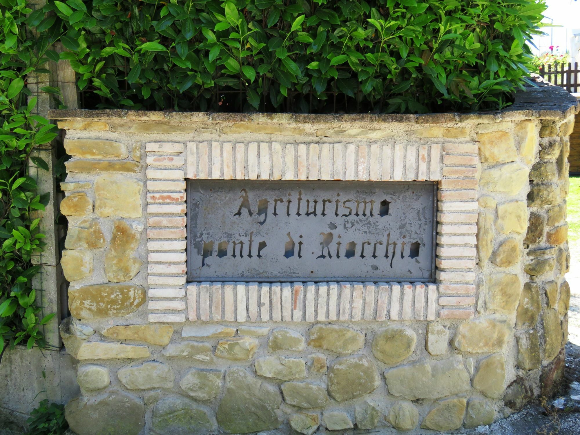 Agriturismo Ponte Di Riocchio 구비오 외부 사진