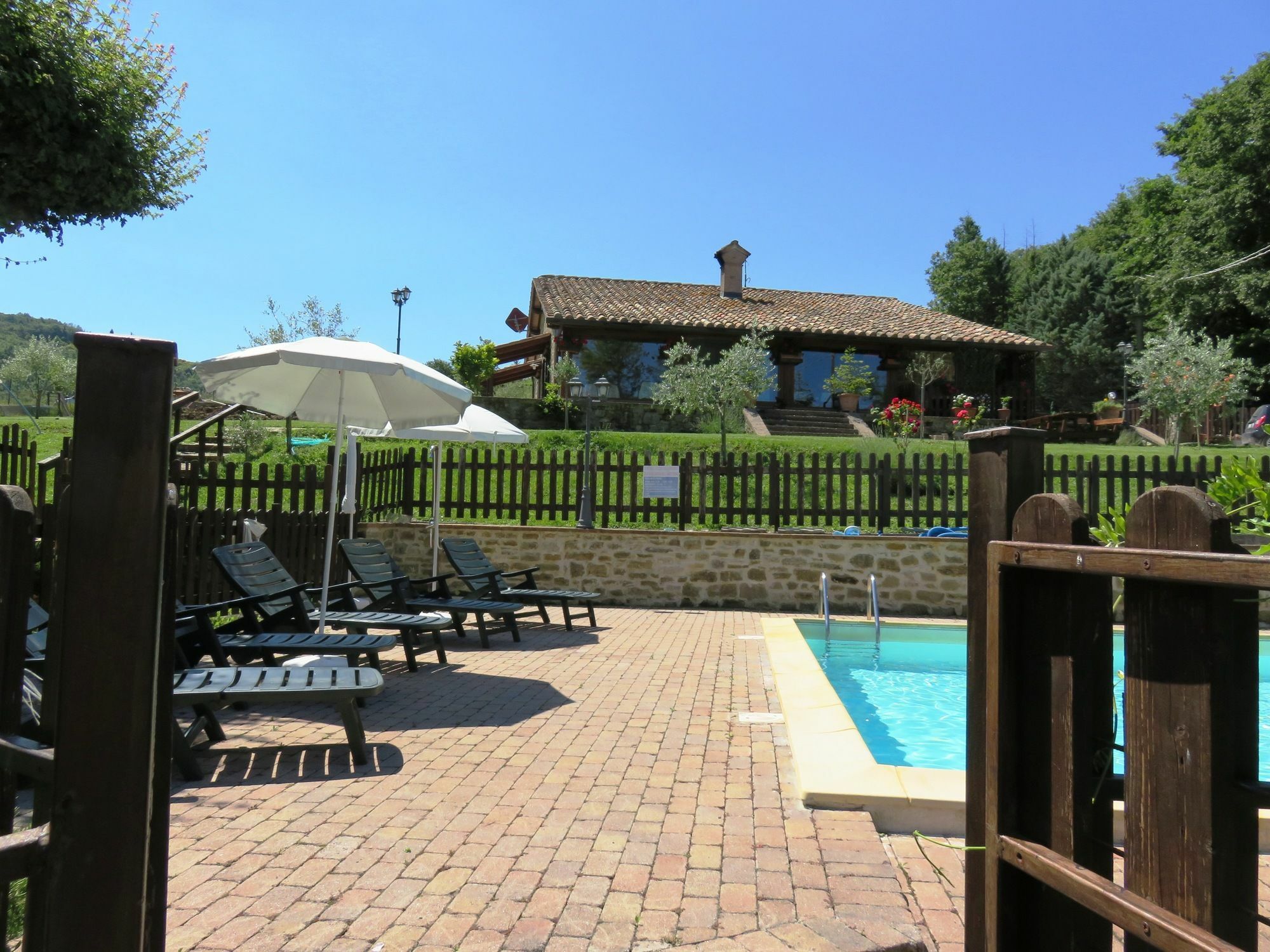 Agriturismo Ponte Di Riocchio 구비오 외부 사진